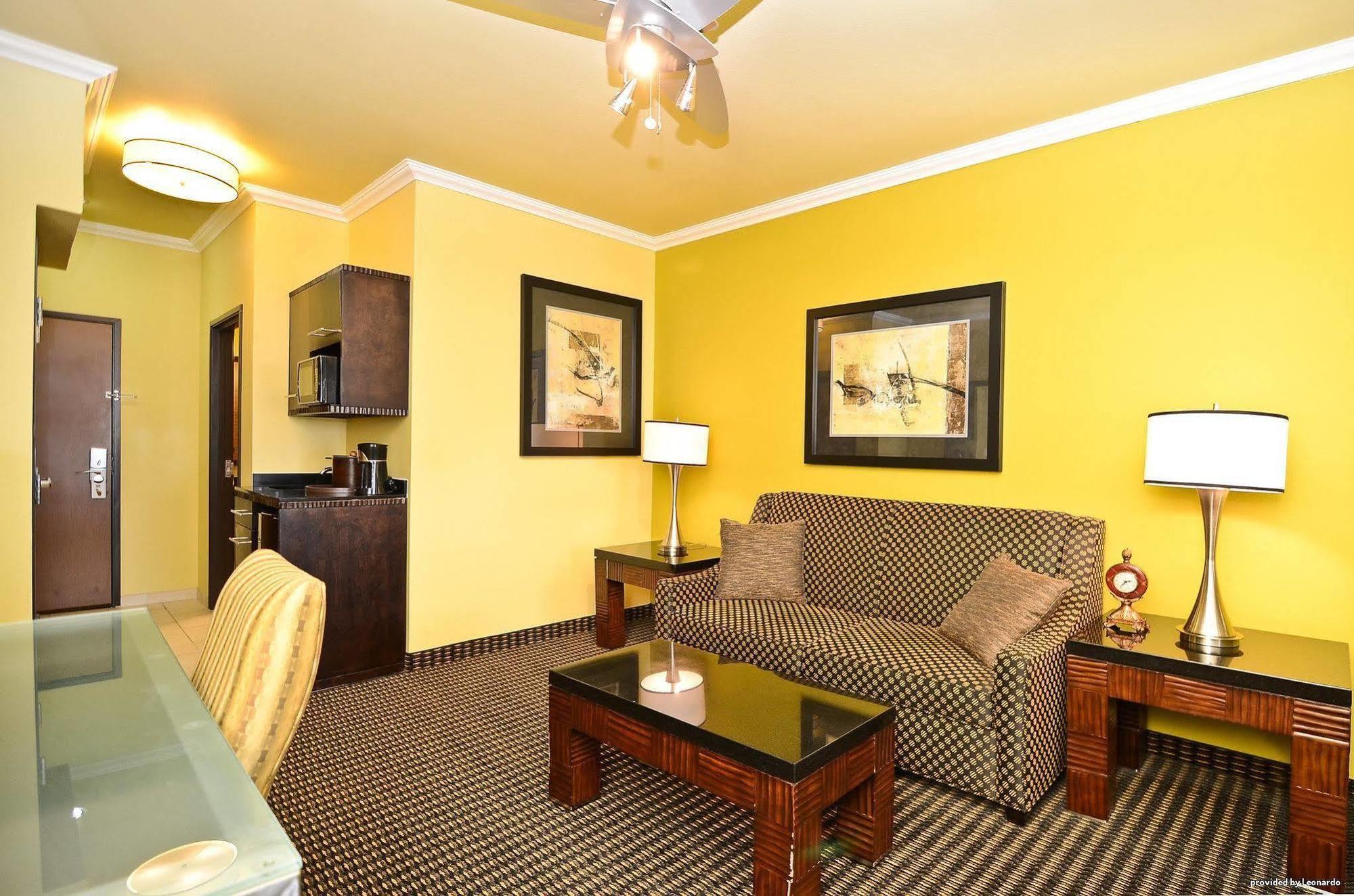 Best Western Plus Christopher Inn And Suites Forney Εξωτερικό φωτογραφία