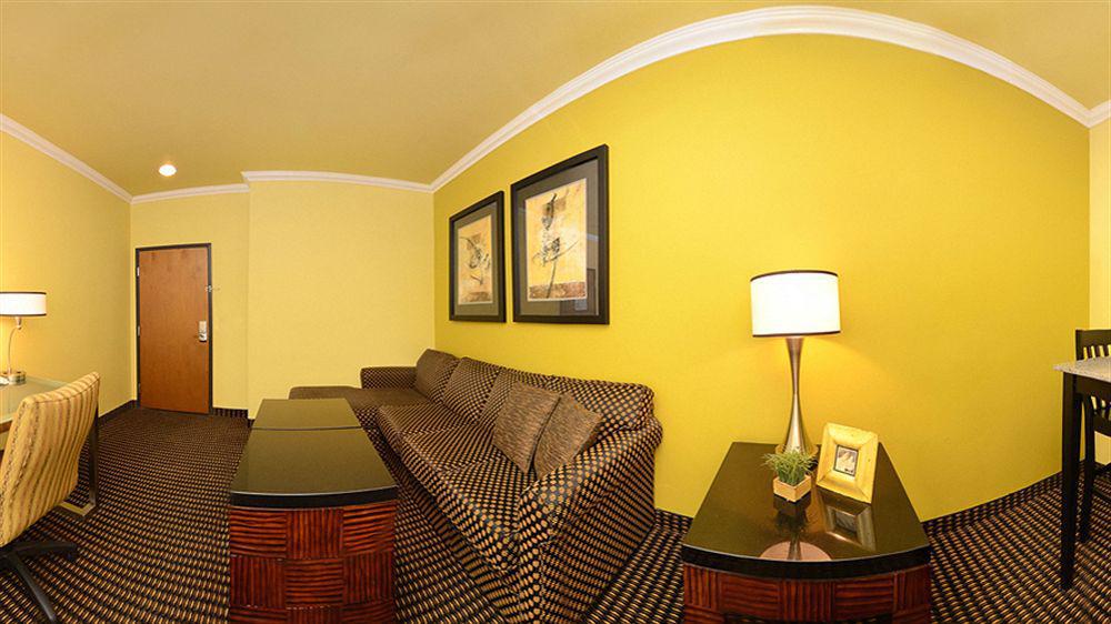Best Western Plus Christopher Inn And Suites Forney Εξωτερικό φωτογραφία