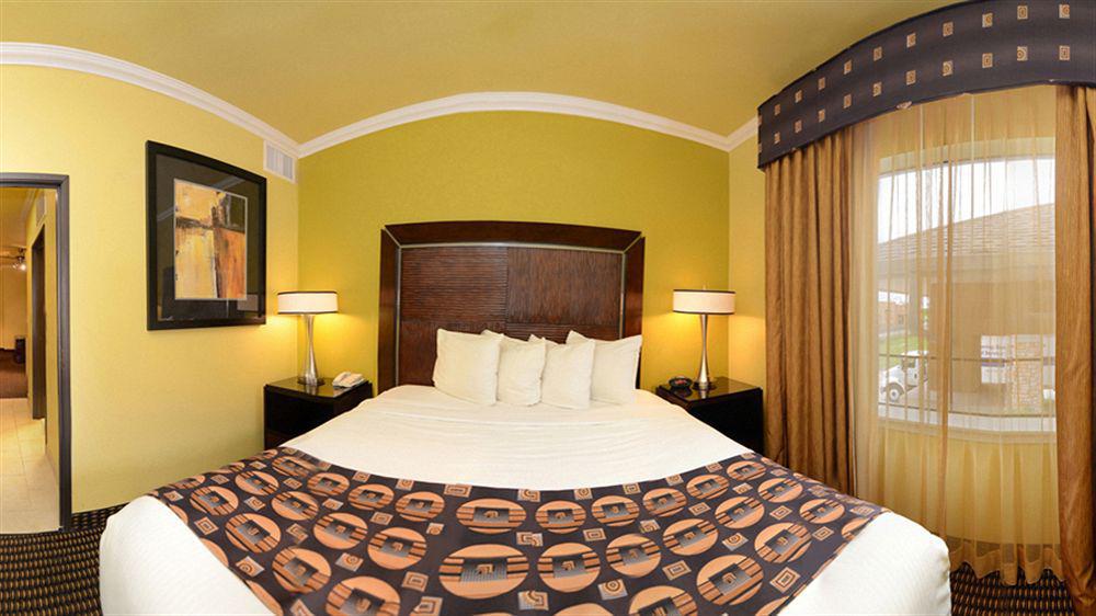 Best Western Plus Christopher Inn And Suites Forney Εξωτερικό φωτογραφία